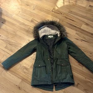 Army green winter coat Sebby size small